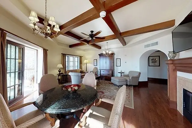 Süit (The Plantation Suite)