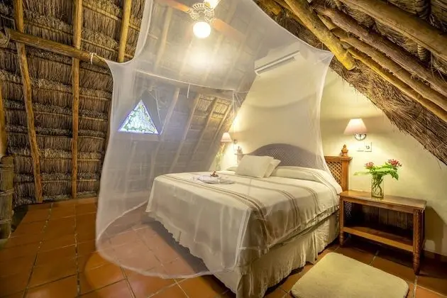 Bahçe Manzaralı (Royal Mayan Bungalow with Loft)