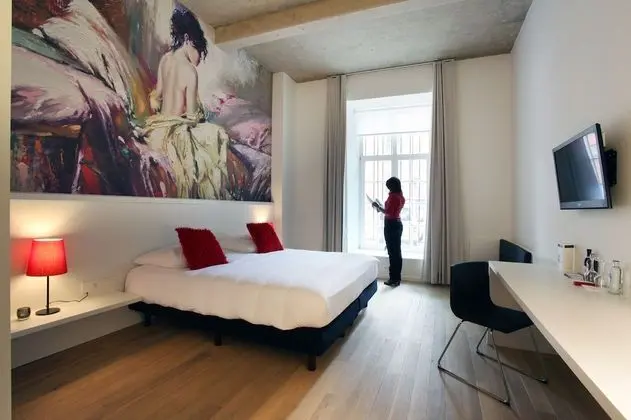 Comfort Tek Büyük veya İki Ayrı Yataklı Oda