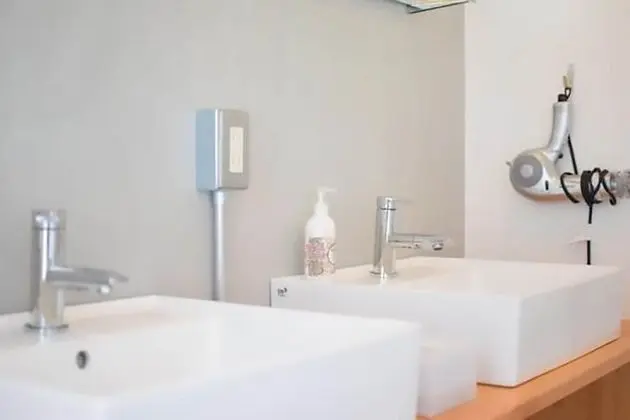 Ortak Ranzalı Oda, Karma Ranzalı Oda