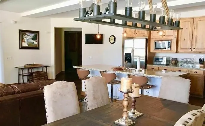 Ev, Birden Çok Yatak, Sıcak Su Havuzu, Dağ Manzaralı