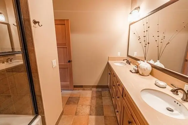 Sıra Ev, Birden Çok Yatak (Lodges at Cannon Beach C2)