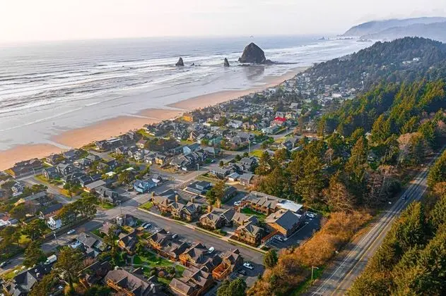 Sıra Ev, Birden Çok Yatak (Lodges at Cannon Beach C2)