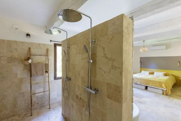 Family Ev, Banyolu/Duşlu, Üzüm Asması Manzaralı