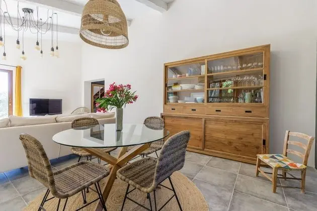 Family Ev, Banyolu/Duşlu, Üzüm Asması Manzaralı