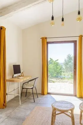 Family Ev, Banyolu/Duşlu, Üzüm Asması Manzaralı