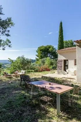 Family Ev, Banyolu/Duşlu, Üzüm Asması Manzaralı