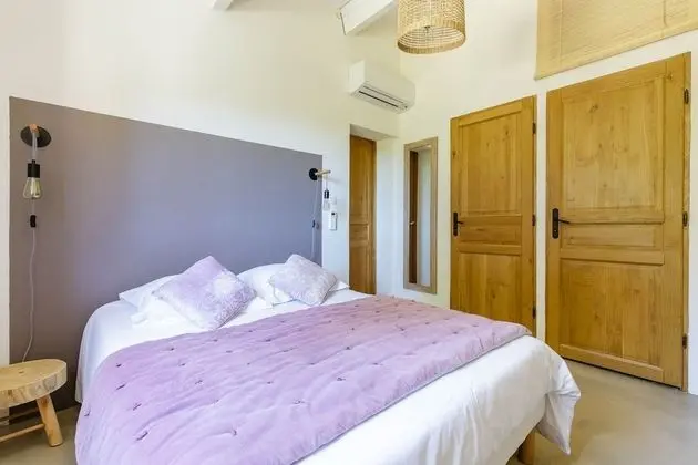 Kır Evi, Özel Banyo, Üzüm Asması Manzaralı (Gîte RDC)