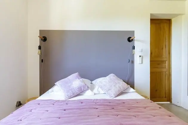 Kır Evi, Özel Banyo, Üzüm Asması Manzaralı (Gîte RDC)