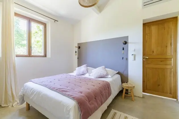 Kır Evi, Özel Banyo, Üzüm Asması Manzaralı (Gîte RDC)