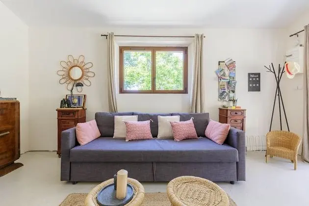 Kır Evi, Özel Banyo, Üzüm Asması Manzaralı (Gîte RDC)