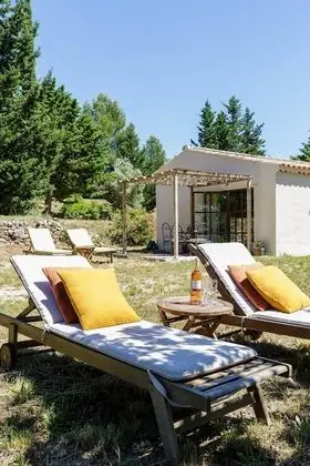 Kır Evi, Özel Banyo, Üzüm Asması Manzaralı (Gîte RDC)