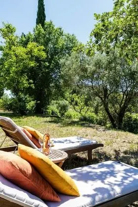 Kır Evi, Özel Banyo, Üzüm Asması Manzaralı (Gîte RDC)