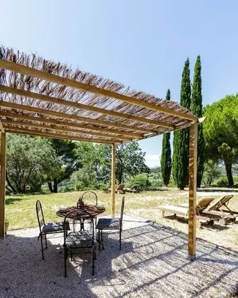 Kır Evi, Özel Banyo, Üzüm Asması Manzaralı (Gîte RDC)