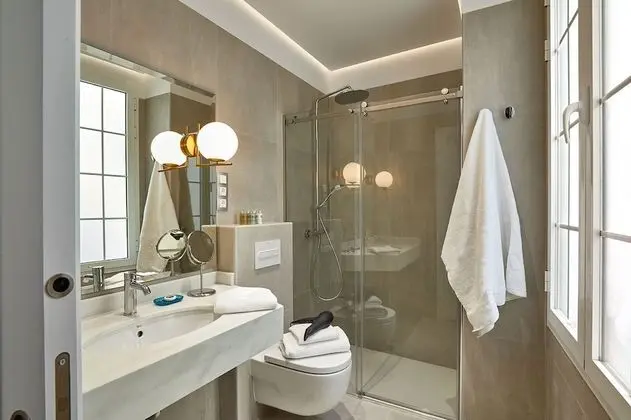 Premium Apart Daire (2 Bedrooms Apartment with Balcony)