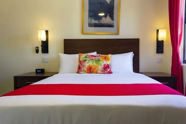 Standard Oda, 1 Büyük (Queen) Boy Yatak, Sigara İçilmez (Walk-in Shower;with Sofabed)