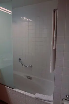 Büyük Yataklı Tek Kişilik Oda