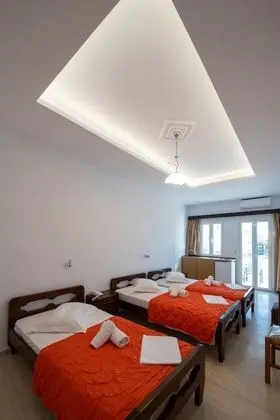 Üç Kişilik Oda