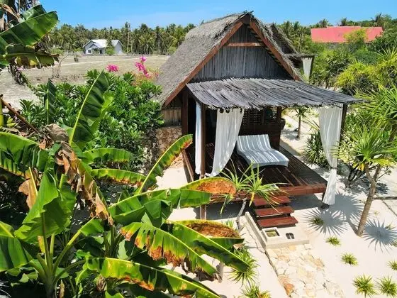 Deluxe Bungalov, 1 Büyük (Queen) Boy Yatak, Havuz Manzaralı, Bahçeli