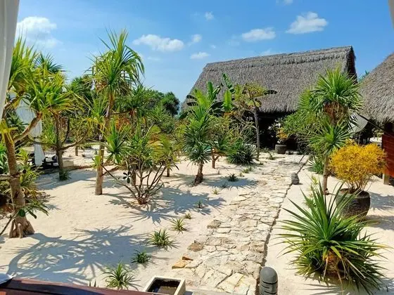 Grand Bungalov, 1 Büyük (Queen) Boy Yatak, Havuz Manzaralı, Bahçeli