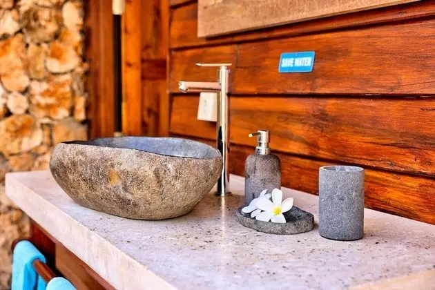 Grand Bungalov, 1 Büyük (Queen) Boy Yatak, Havuz Manzaralı, Bahçeli