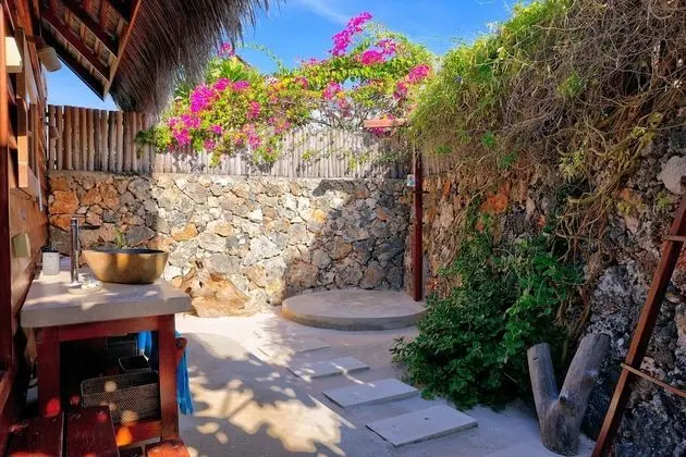 Grand Bungalov, 1 Büyük (Queen) Boy Yatak, Havuz Manzaralı, Bahçeli