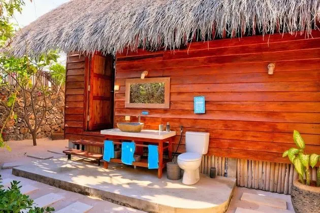 Grand Bungalov, 1 Büyük (Queen) Boy Yatak, Havuz Manzaralı, Bahçeli