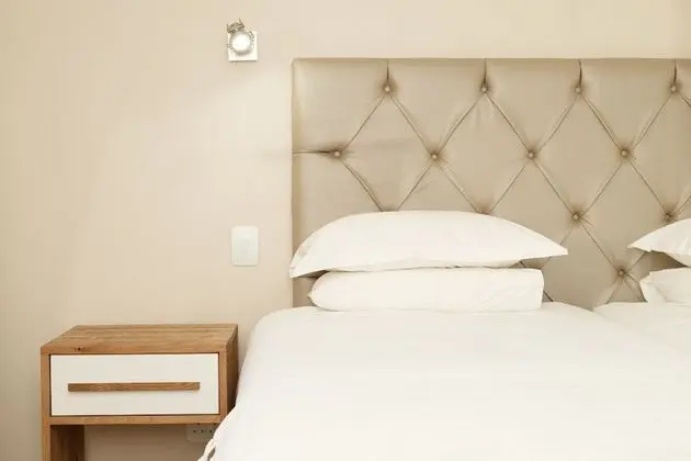Courtyard Room - Twin Bed