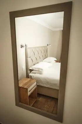 Courtyard Room - Twin Bed