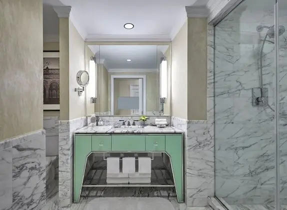 Luxury Oda, 1 En Büyük (King) Boy Yatak, Engellilere Uygun (Roll In Shower)