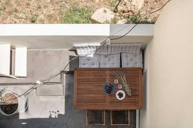 Ev