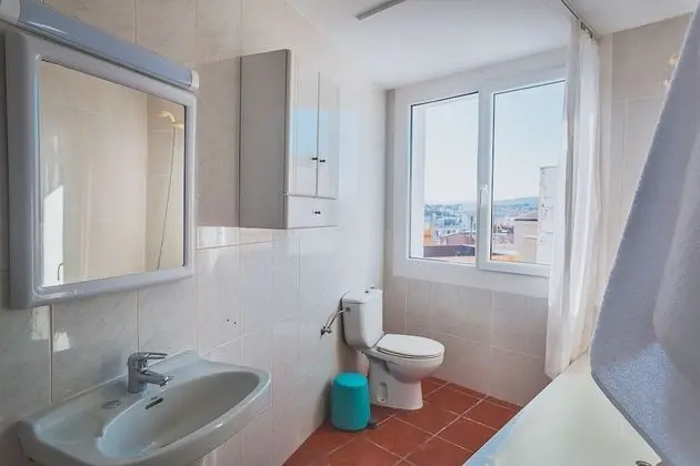 Economy Oda, 1 Yatak Odası, Ortak Banyo (With Balcony / LITR)