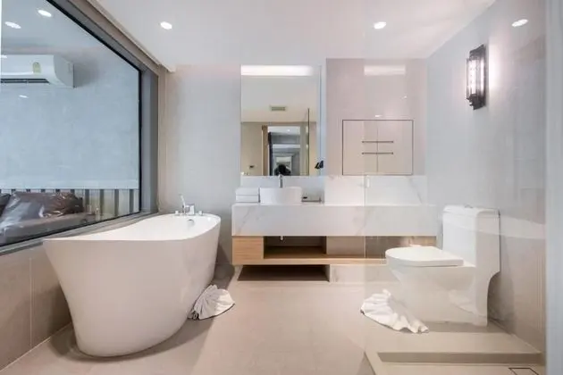 Premium Deluxe Jacuzzi