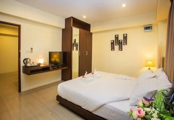 Suite Triple Room