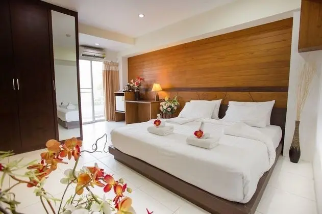 Suite Triple Room
