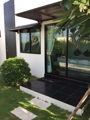 Standard Room with Garden View