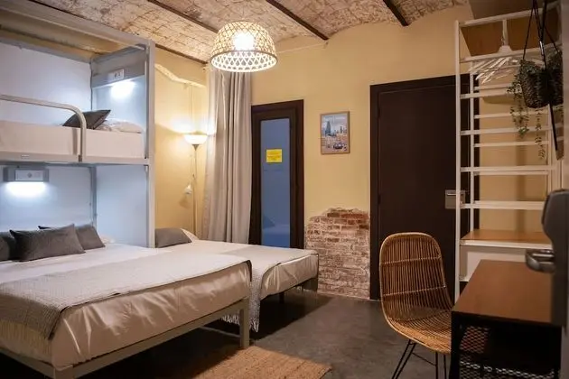 Üç Kişilik Oda, Özel Banyo