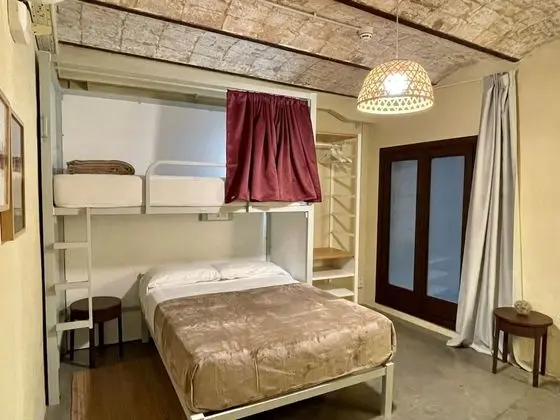 Üç Kişilik Oda, Özel Banyo