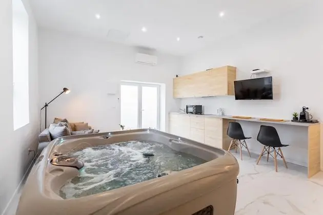 Romantic Apart Daire, Engellilere Uygun, Banyolu/Duşlu