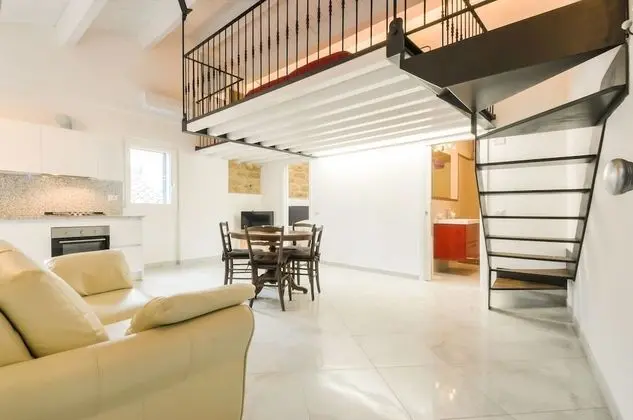 Apart Daire, Özel Banyo, Şehir Manzaralı (Loft in the Old Town)