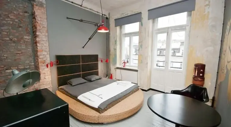 Tek Büyük Yataklı Oda