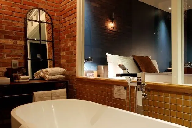 Superior Tek Büyük Yataklı Oda (Bathtub or shower depend on room type)