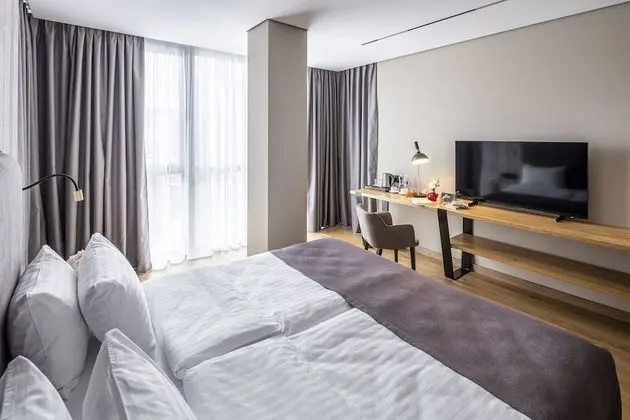 Comfort Tek Büyük Yataklı Oda