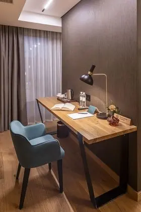 Deluxe Tek Büyük Yataklı Oda