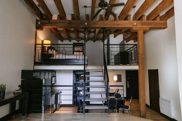 Deluxe Çatı Katı (Loft)