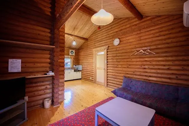 Ev (Log House with Indoor Bath)