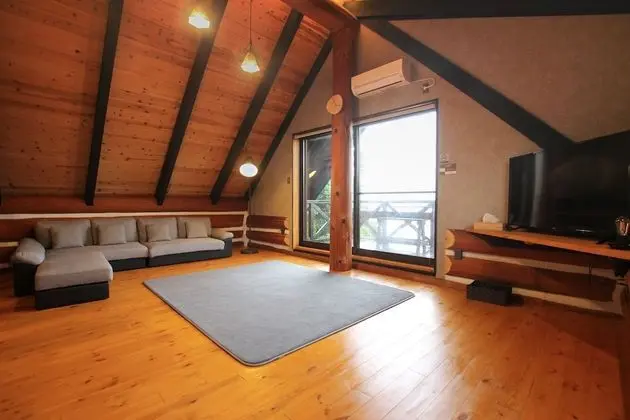 Villa (LOG OCEAN)