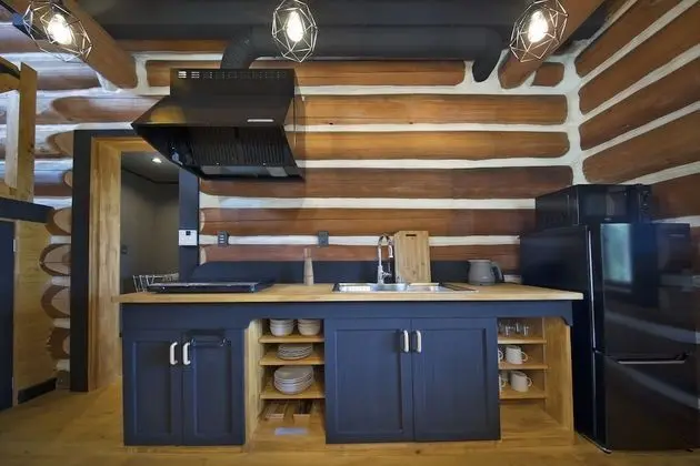 Villa (LOG OCEAN)