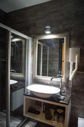 Deluxe Tek Büyük veya İki Ayrı Yataklı Oda, Engellilere Uygun