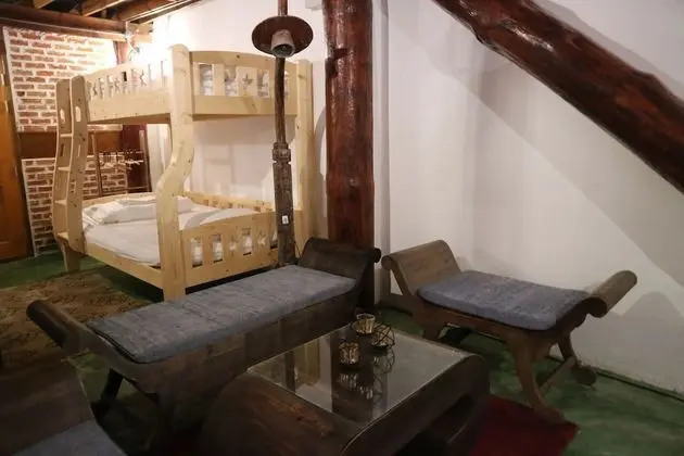 Family Oda, Şehir Manzaralı